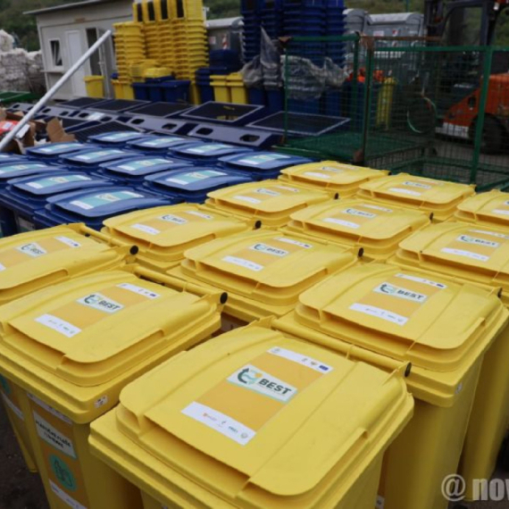 Još jedan uspešan projekat: 1.500 kanti za domaćinstva u Novom Pazaru