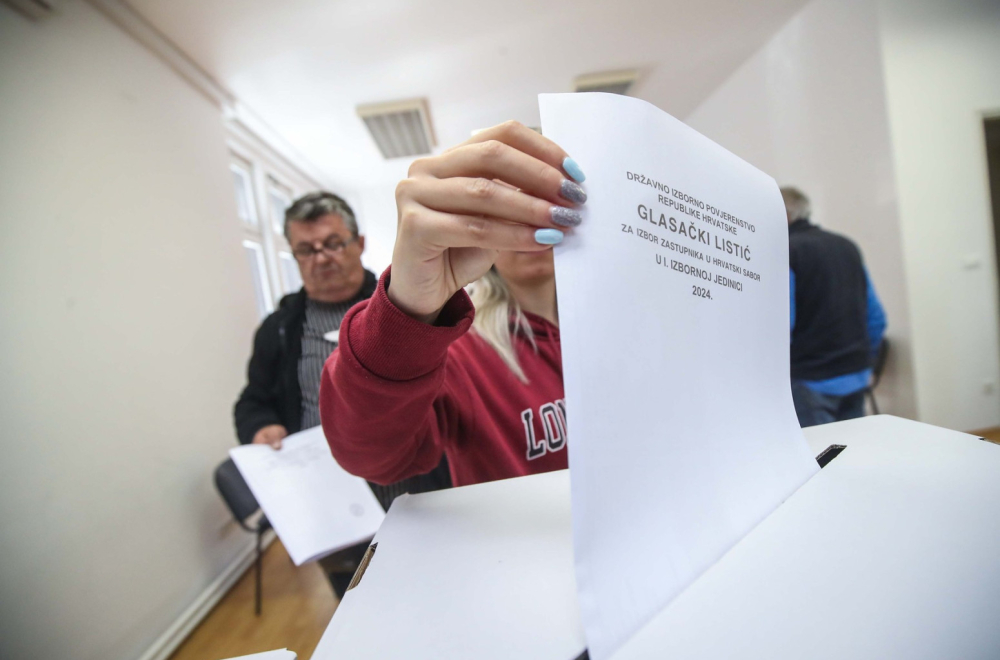 Elections in Croatia: HDZ celebrates victory PHOTO