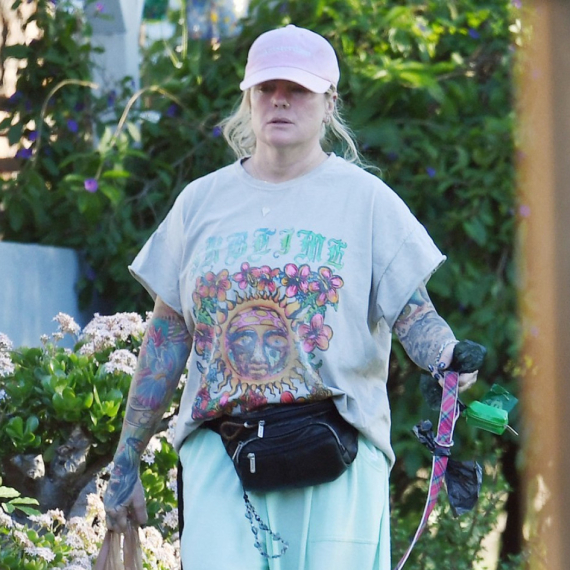 Seks-bomba 90-ih danas je neprepoznatljiva: U kupaćem je "kidala" FOTO/VIDEO