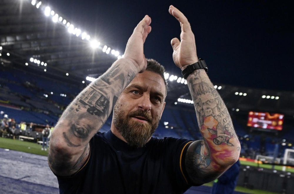 Roma objavila saopštenje od četiri rečenice i otpustila legendu