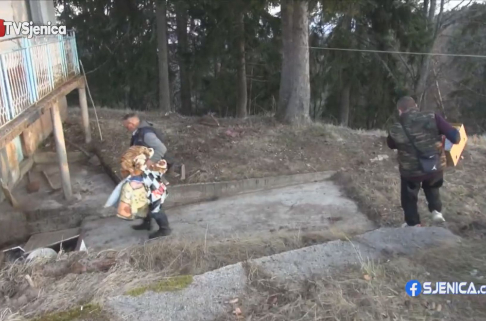 Vatra mu odnela krov nad glavom, a bolest ga prikovala za krevet FOTO