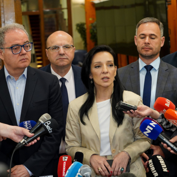 Jedan od najvećih opozicionara pitao "saborce": Da li ste normalni bre? FOTO