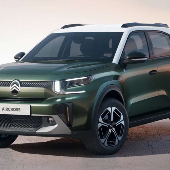 Prve fotografije: Otkriven novi Citroen C3 Aircross FOTO