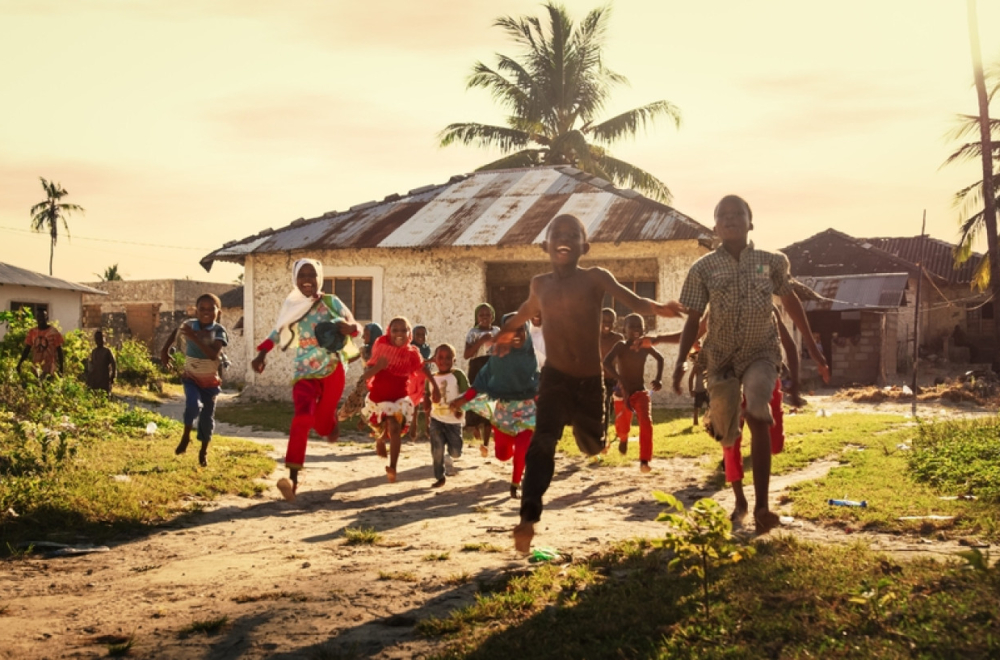 Deca u Africi igraju uz čuvenu srpsku pesmu VIDEO