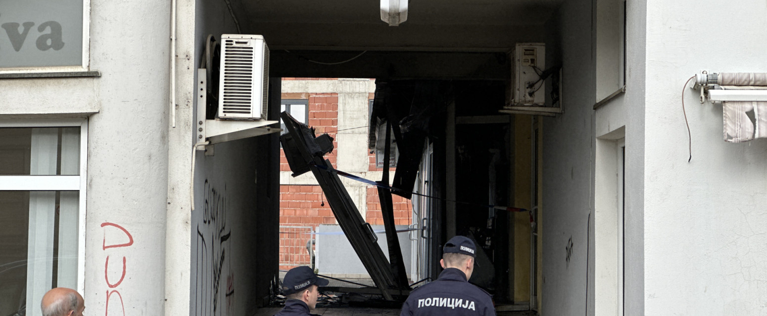 Eksplozija u centru Čačka: Prve slike sa mesta požara – policija vrši uviđaj FOTO