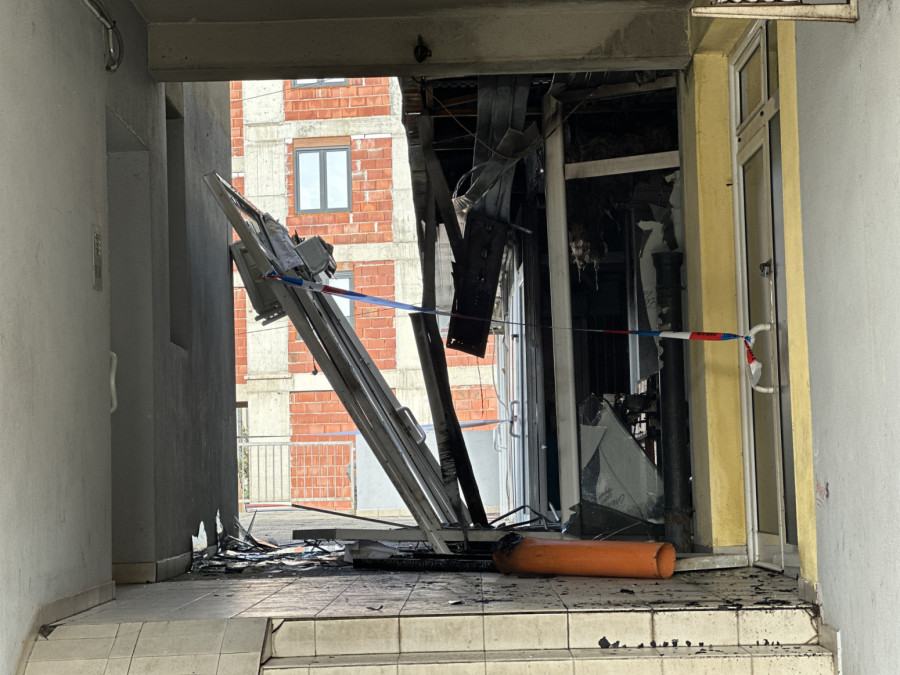 Eksplozija u centru Čačka: Prve slike sa mesta požara – policija vrši uviđaj FOTO