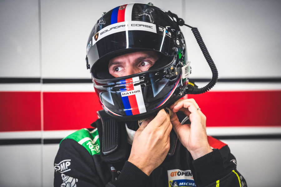 Miloš Pavlović nastupa u tri šampionata!