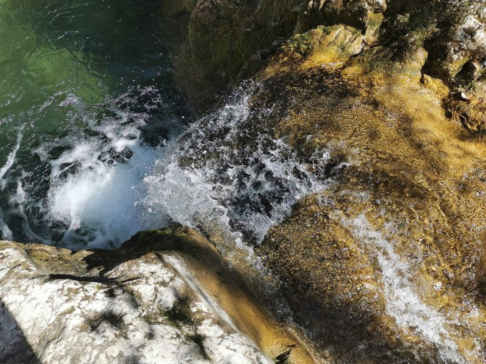Lekovite i čudotvorne vode u banji na sat i po od Beograda: Ruku nisam mogla da pomeram, a sada...