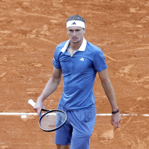 Zverev razočarao na svom terenu