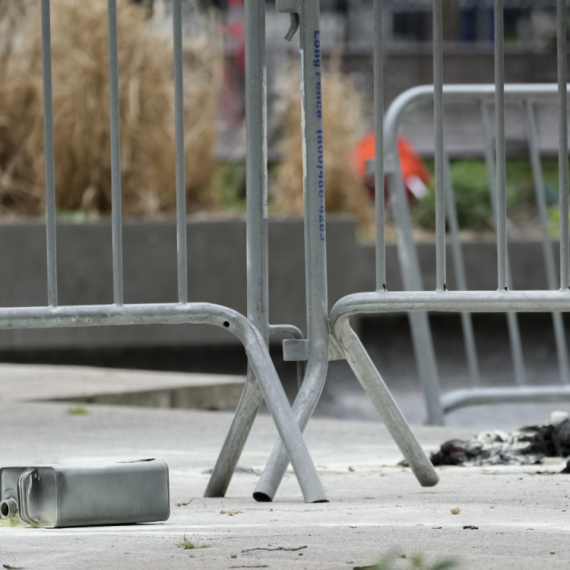 Preminuo muškarac koji se zapalio tokom suđenja Donaldu Trampu