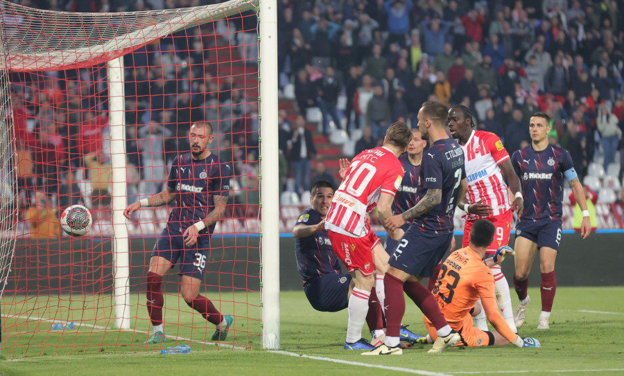 Derbi o kom će se pričati  – preokret Zvezde za +10 i bes Partizana; Ovo je previše; Nije bio faul VIDEO