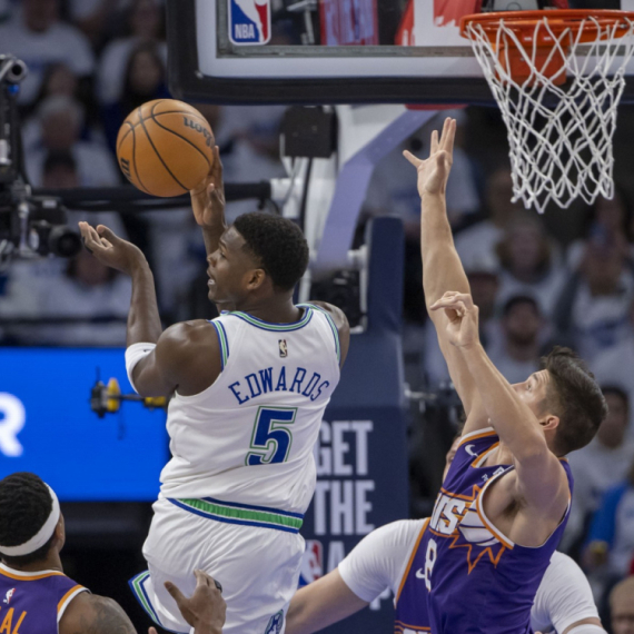 Edvards jači od Durenta – Minesota vodi protiv Finiksa VIDEO