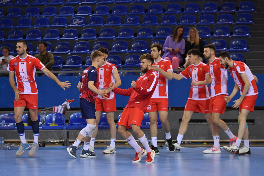 Zvezda dobila jedan, ali ne i drugi derbi –  Partizan ne da titulu