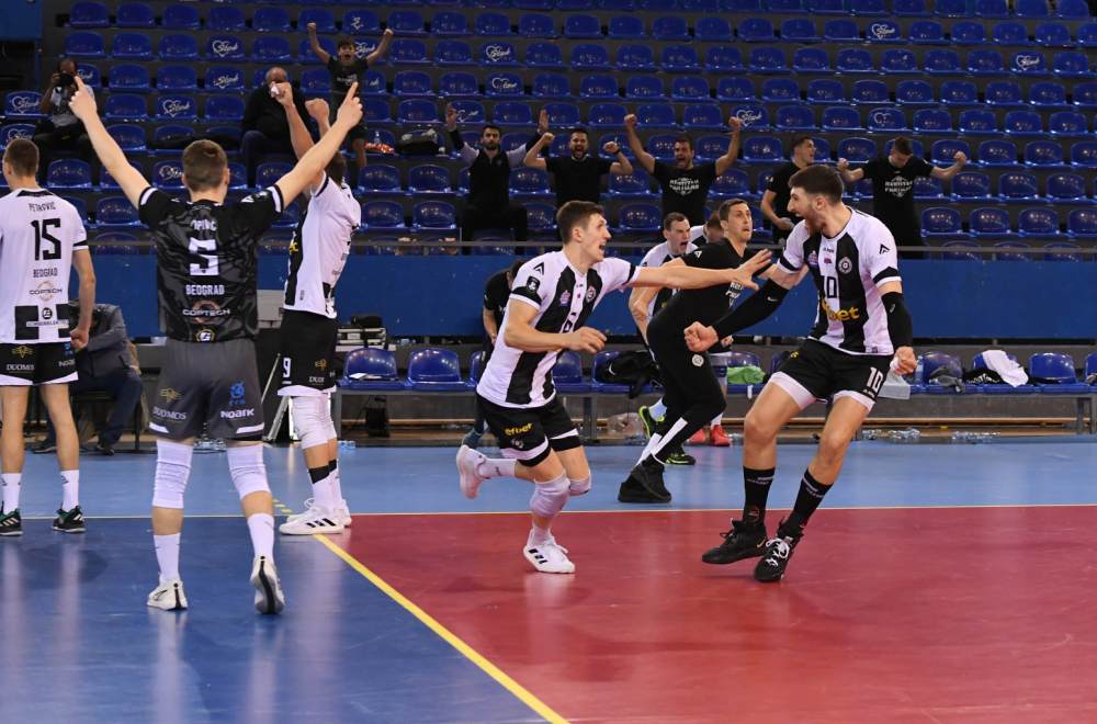 Zvezda dobila jedan, ali ne i drugi derbi –  Partizan ne da titulu