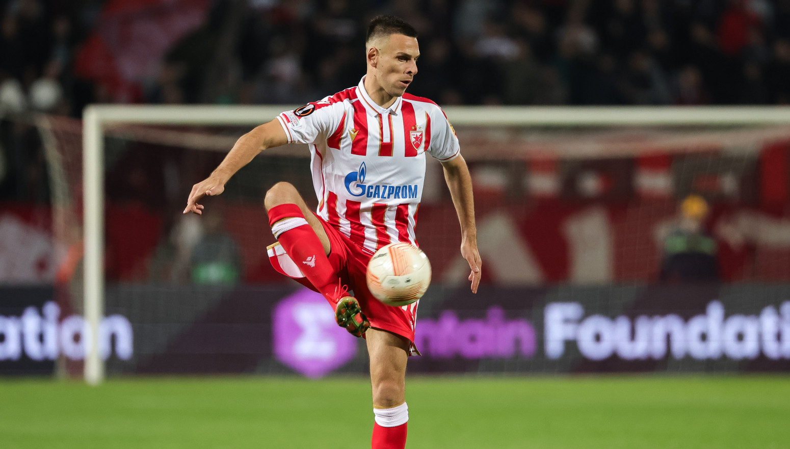 Igra za OFK Beograd, a slavi pobedu Zvezde: Gobeljić na tribinama na derbiju VIDEO