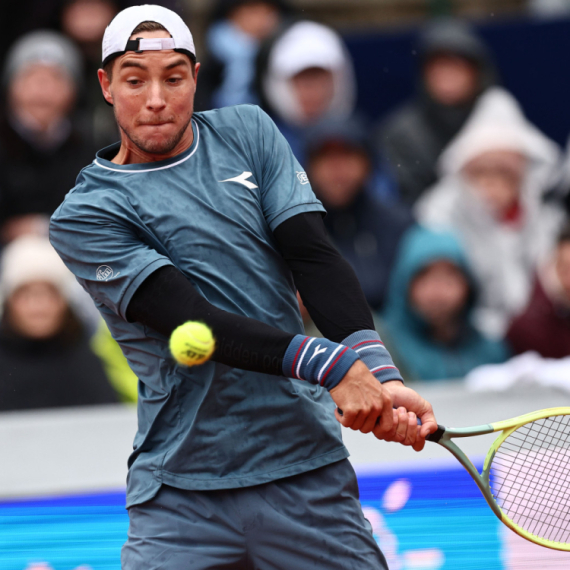 Štruf bez izgubljenog seta do titule