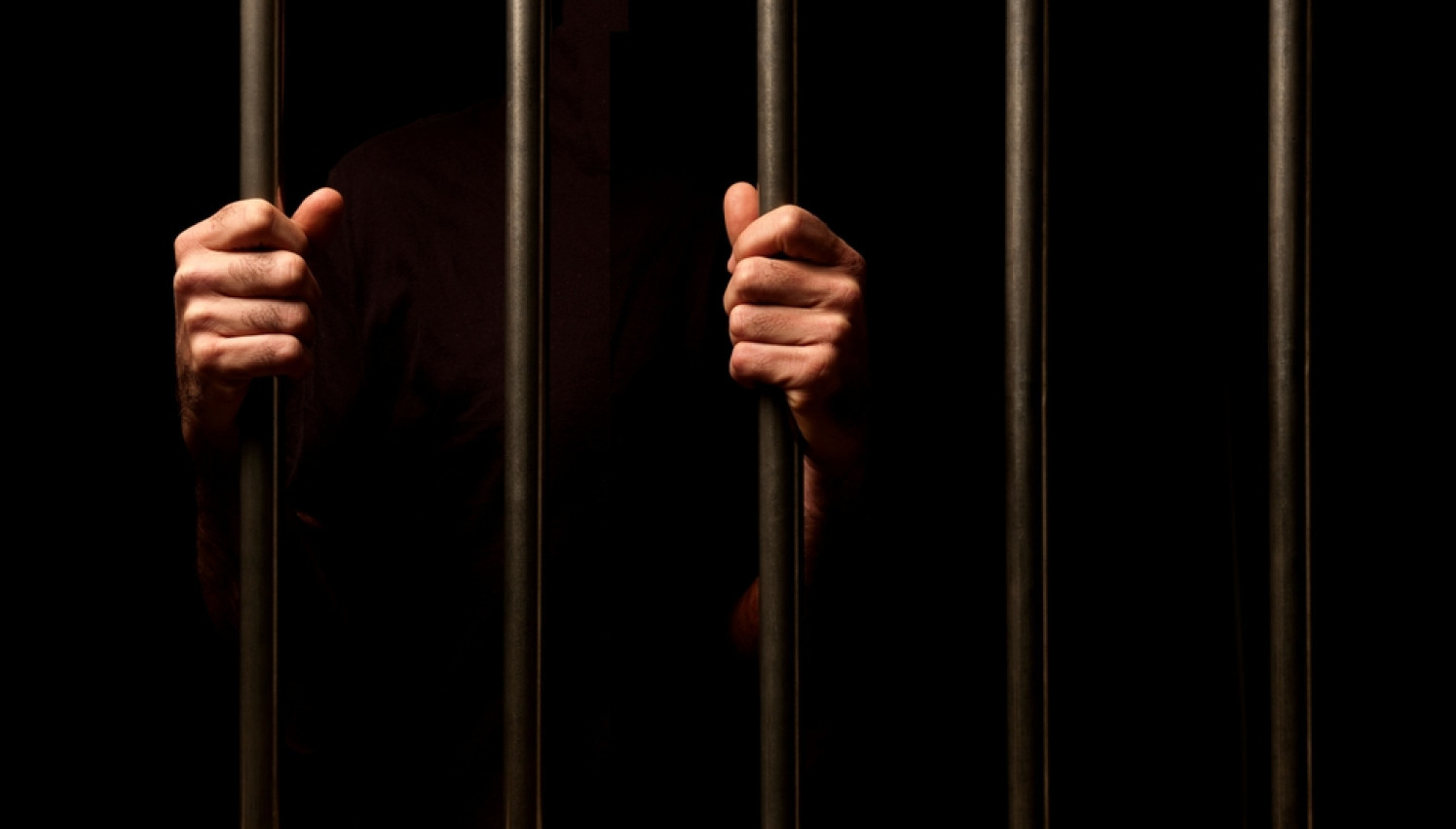 13 čuvara u zatvoru za maloletnike privedeno zbog mučenja