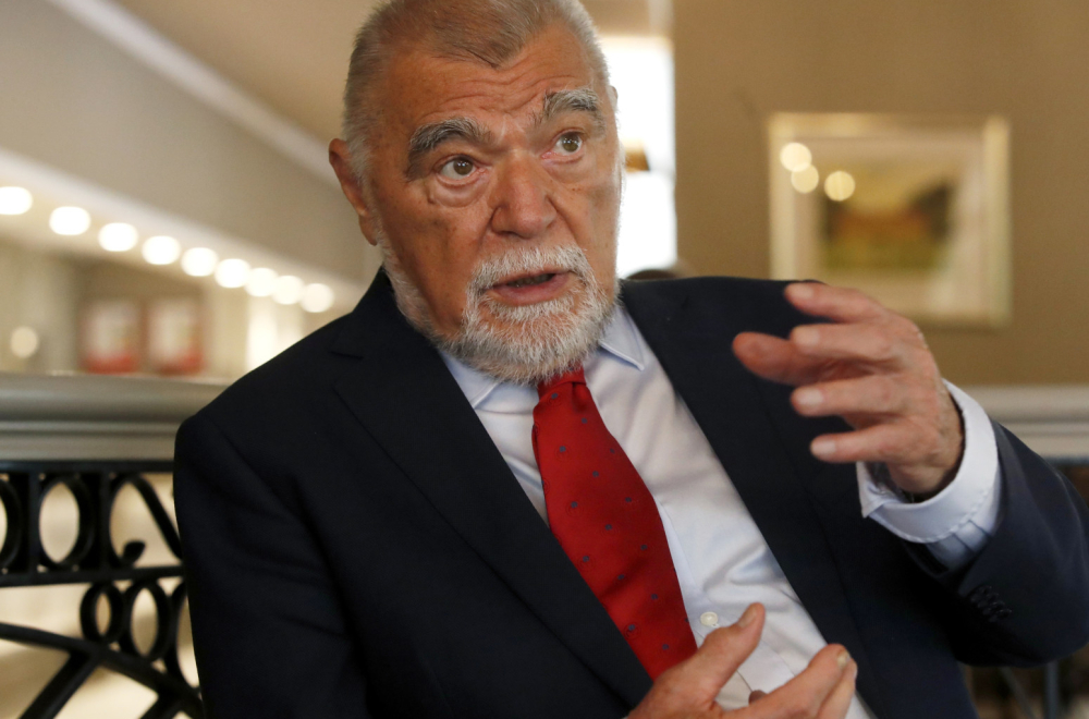 "Premijer je iza vas"; "Je*e mi se" VIDEO