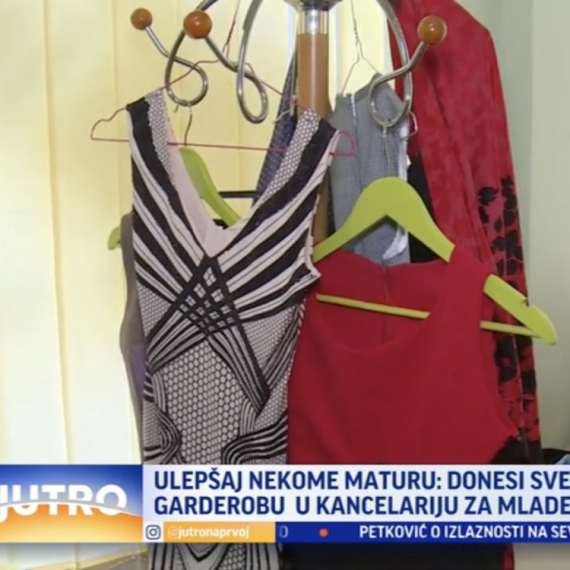 U Kancelariji za mlade održava se akcija "Ulepšaj nekome maturu" VIDEO