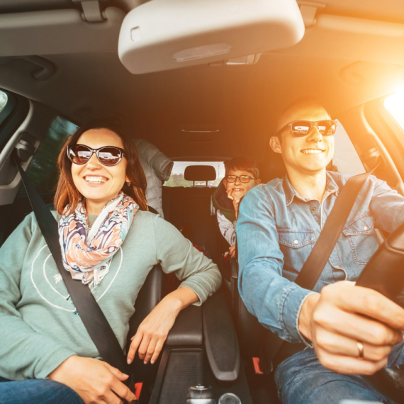 Kada je bolje krenuti na more automobilom – danju ili noću? ANKETA