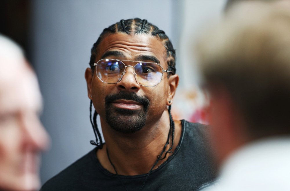 Bokser raskinuo sa Srpkinjom, sada traži novu devojku za trojku FOTO