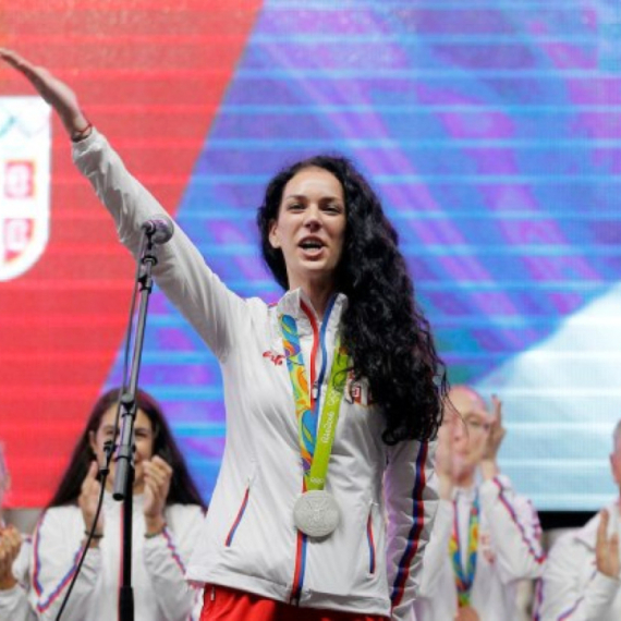 Tekvondoistkinja Tijana Bogdanović postala deo SNS tima FOTO