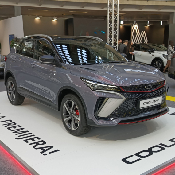 Nemci zaostaju sa inovacijama u auto-industriji: Tesla prednjači, a tu su i Kinezi