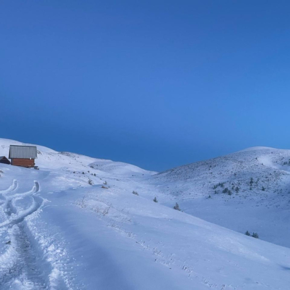 "Jedva smo se izvukli": Skoro pola metra snega na Bjelasici FOTO