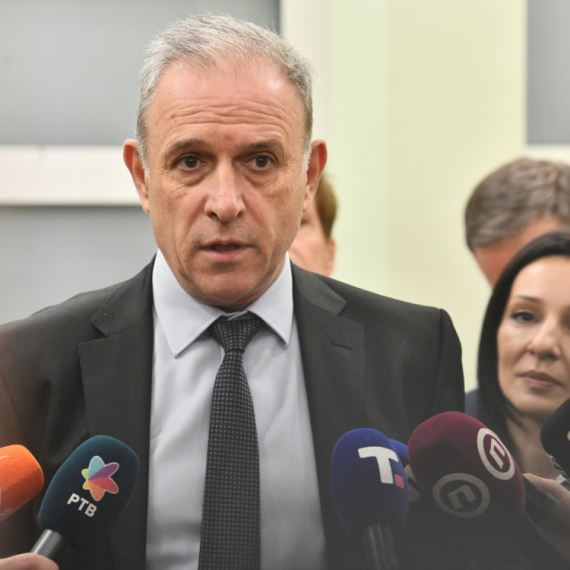 Nova obmana opozicije: Bojkotuju Beograd jer znaju da će "pući", a izlaze na ostale lokalne izbore VIDEO