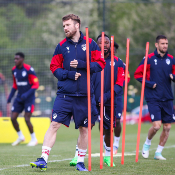 Dok u Humskoj većaju, Zvezda se sprema za meč FOTO
