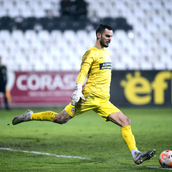 IMT i Železničar podelili bodove – Gordić "začarao" mrežu