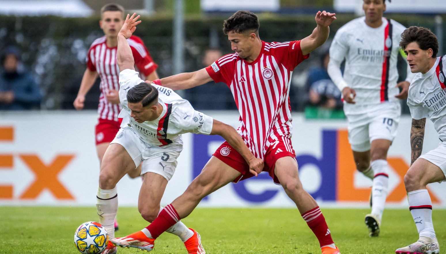 Olimpijakosovi klinci najbolji u Evropi: Ubedljiv poraz Simićevog Milana u finalu LŠ VIDEO