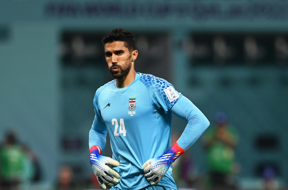 Samo u Iranu – golman suspendovan zbog grljenja navijačice VIDEO