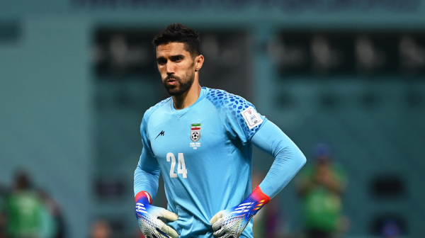 Samo u Iranu – golman suspendovan zbog grljenja navijačice VIDEO