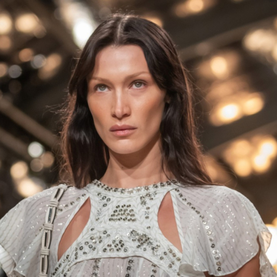 Bela Hadid otkrila da se suočava sa depresijom: "Kad stvari postanu zastrašujuće..." FOTO