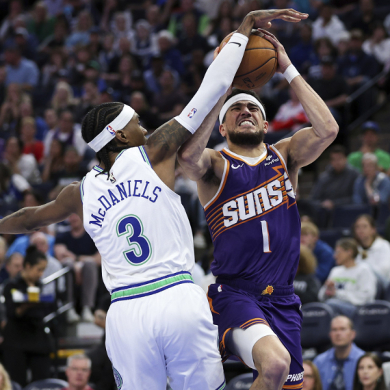 Minesota odbranila domaći teren – Mekdenijels presudio Bukeru i Durentu VIDEO