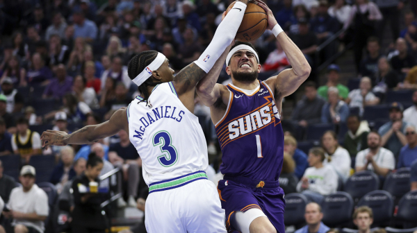 Minesota odbranila domaći teren – Mekdenijels presudio Bukeru i Durentu VIDEO