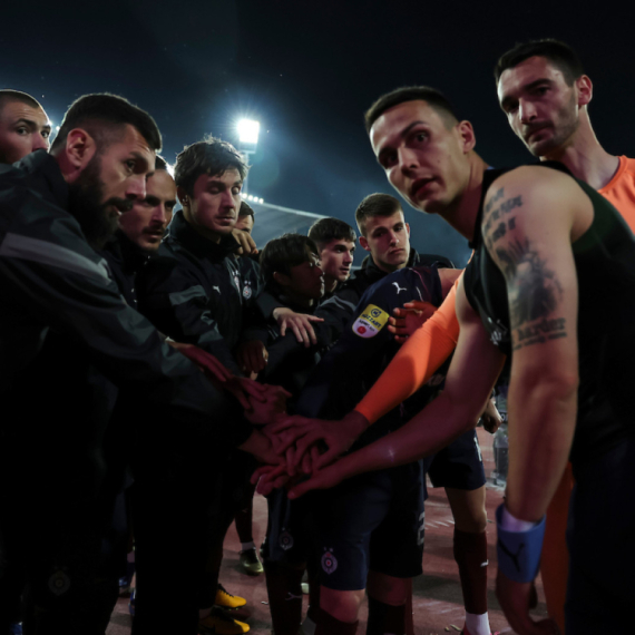 Partizan spremio revolt majice za derbi FOTO