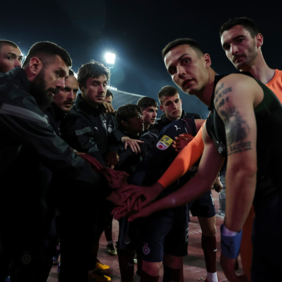 Partizan spremio revolt majice za derbi FOTO