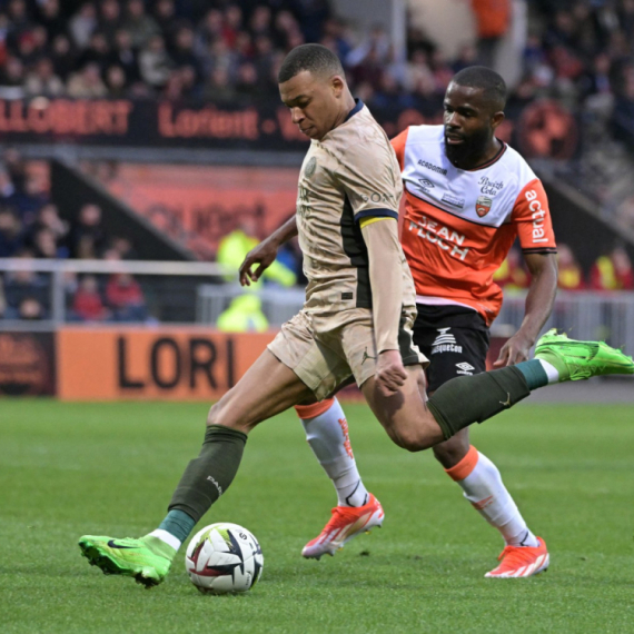 PSŽ lako do bodova u Lorijenu, po dva gola Dembelea i Mbapea VIDEO