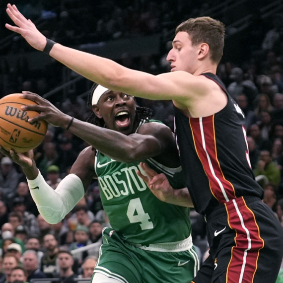 Jović na skok do dabl-dabla – "brejk" Majamija u Bostonu VIDEO