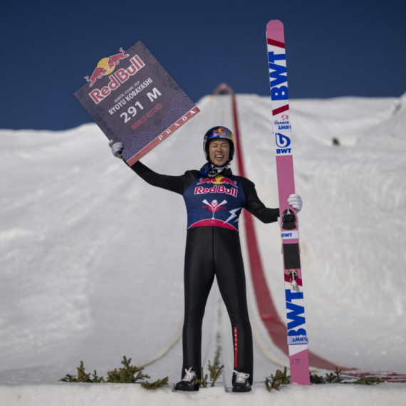 Spektakularan let – Kobajaši skočio 291 metar! VIDEO