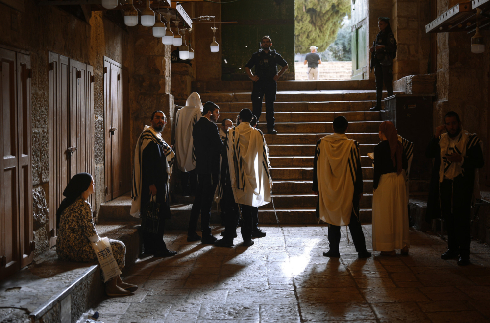 Al Džazira: Izraelski doseljenici upali u džamiju Al Aksa u Jerusalimu