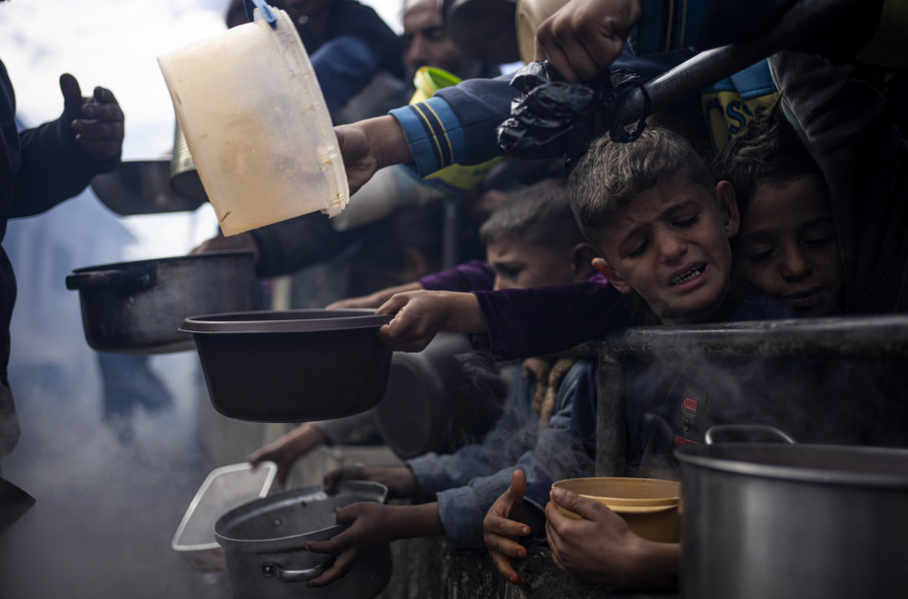The UN published a report: 282 million people are hungry