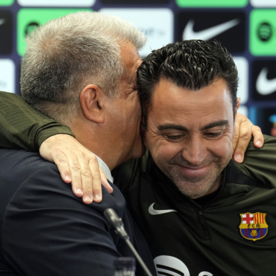 Barselona otpustila Ćavija!