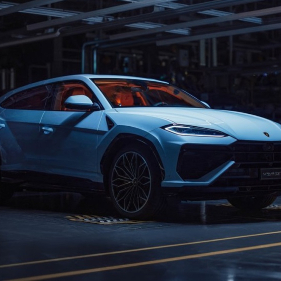 Lamorghini Urus SE: Hibrid sa V8 motorom i još više snage FOTO
