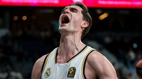 Hezonji "pukao film" – žestoko izvređao Pukla