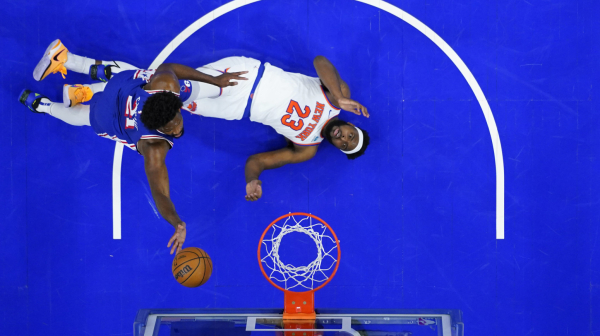 Embidovih 50 poena u senci prljavog poteza VIDEO