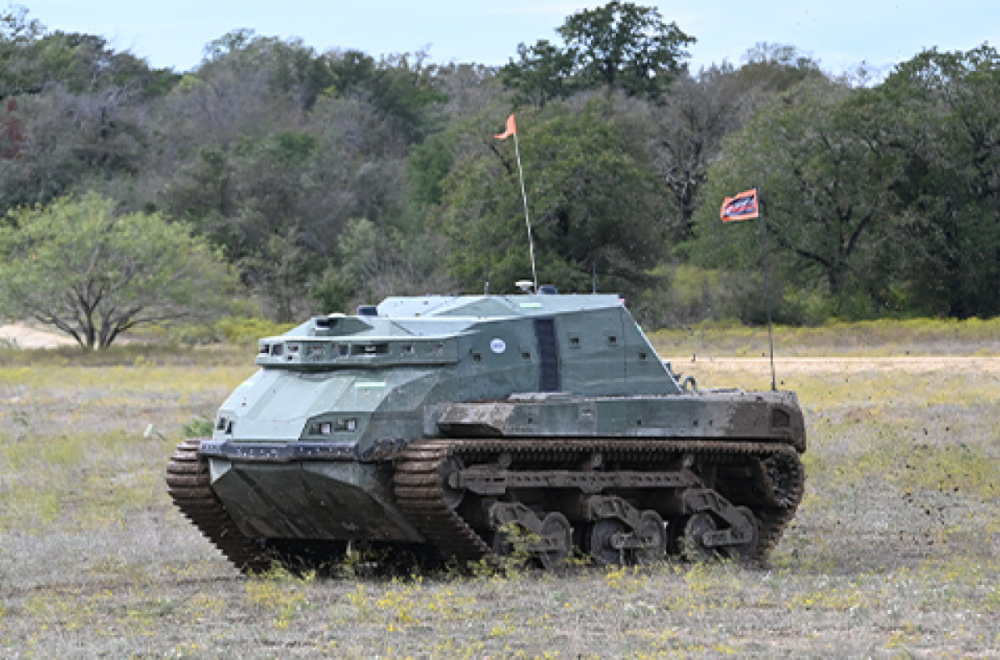 Amerika ima čudovišni robotenk: Stavili su mu demonske zelene oči VIDEO