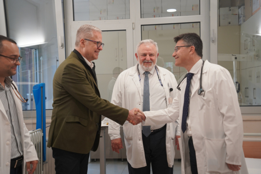 Svi treba da rastemo uz dobra dela - Laguna donirala važan uređaj Institutu za majku i dete